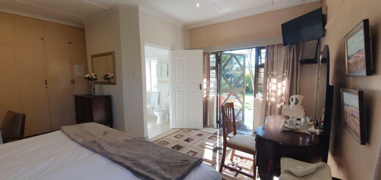 Chez Nous Bed And Breakfast & Self Catering Dundee Esterno foto