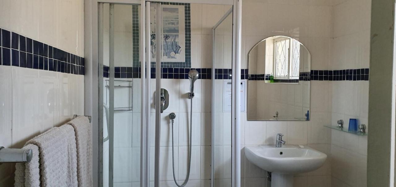 Chez Nous Bed And Breakfast & Self Catering Dundee Esterno foto